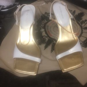 Strap on leather sandals